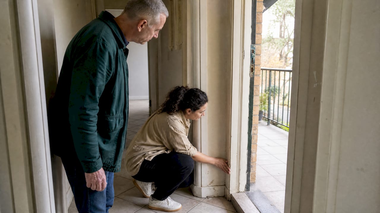 Buyer inspecting a post-settlement property defect